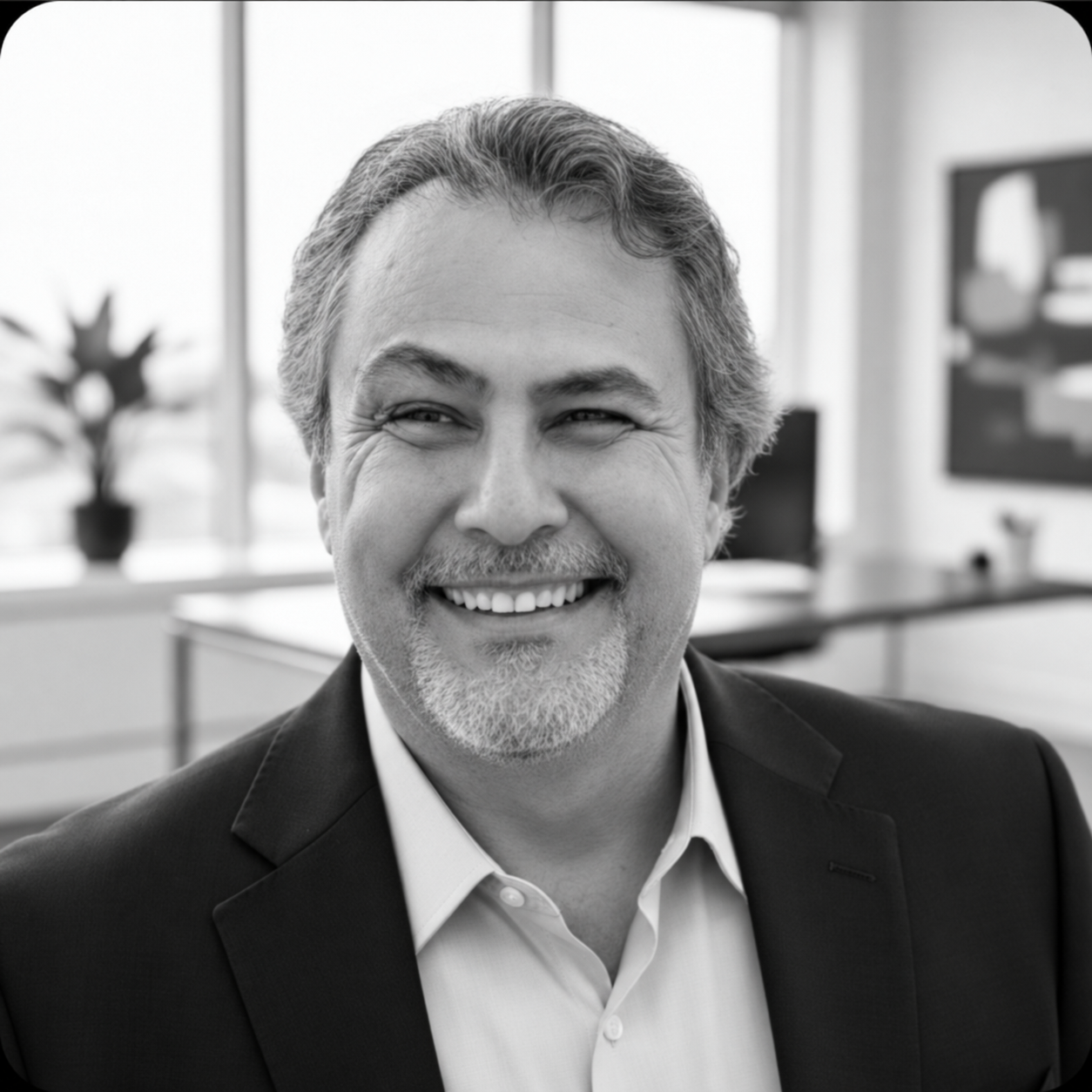Sergio Gracia, cross-border strategy and operations advisor